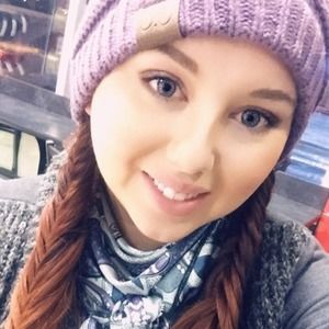 Meet your Posher, Nicole